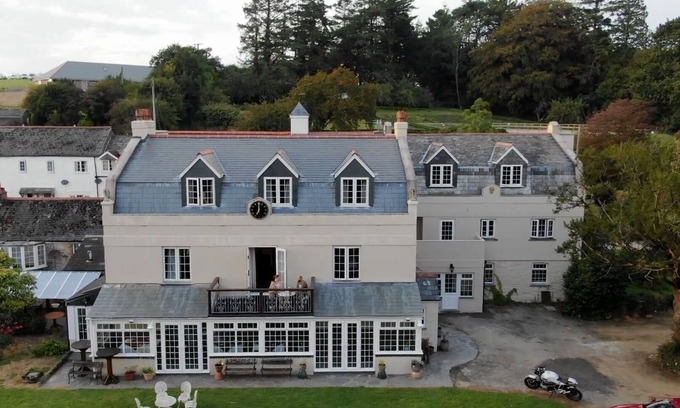 Liskeard Hotel | Great Trethew Manor Hotel & Restaurant