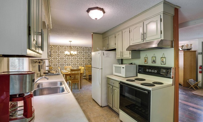 Great Valley Cottage | Great Valley Home w/On-site Pond, 7 Mi to Skiing!