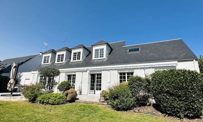 Montlignon House | Great villa for Olympic Games 2024 2400 Sft near Paris