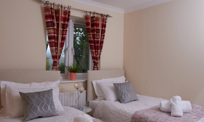 Hatfield Apartment | GreatLocationExelentApartmentDiscountsFor28days+