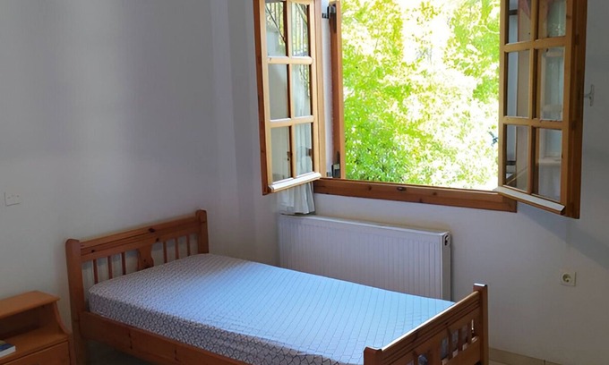 Marathias House | Greek village life by the sea