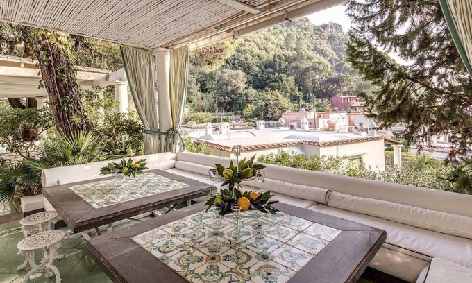 Marina Piccola Villa | Green Coral