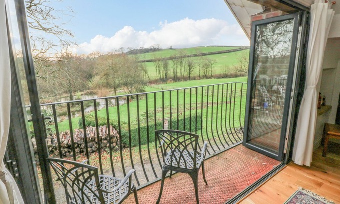 Carmarthen Cottage | Green Grove Barn