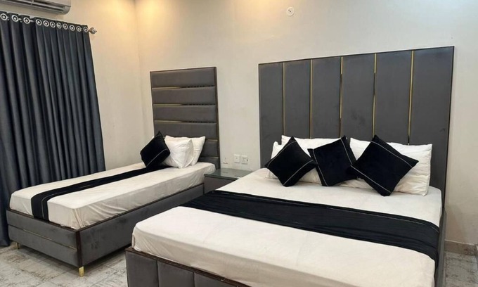 Johar Town Hotel | Green Land Hotel Lahore