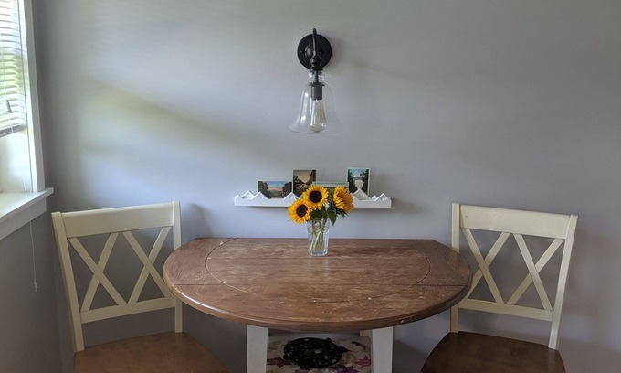 Warren Condo | Green Mountian Getaway - *WIFI *Pet Friendly