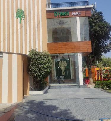 Chandauli House | Green park