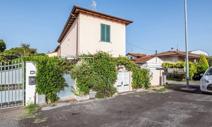 San Piero a Grado Apartment | Green Wheels Oasis: Between Pisa and Sea