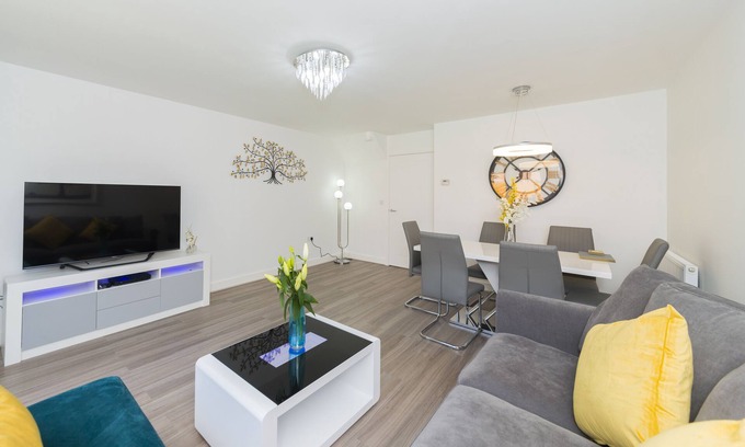 Reading House | Greenfield Modern 3 Bed room Home - Southscote lane, Reading