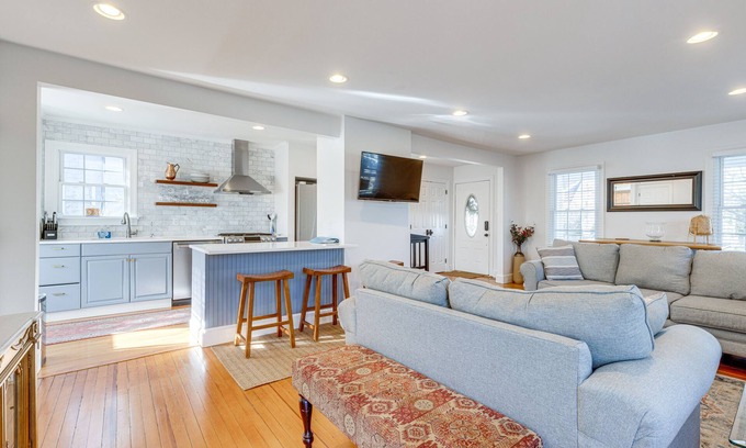 Pipes Cove House | Greenport Home w/ Harbor View Near Ferry & Beaches
