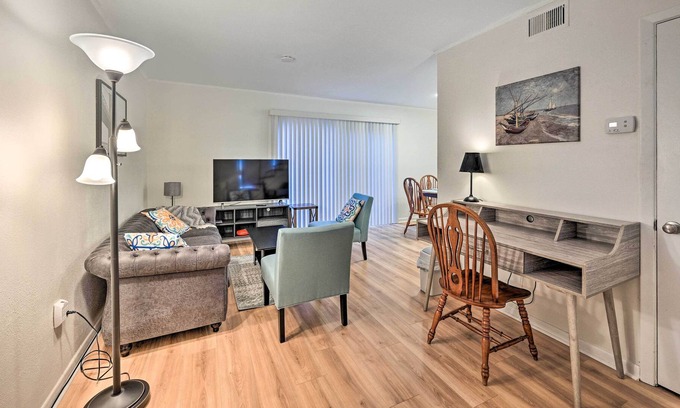 Wade Hampton House | Greenville Townhome w/ Washer & Dryer