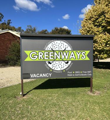 Tocumwal Hotel | Greenways Holiday Units