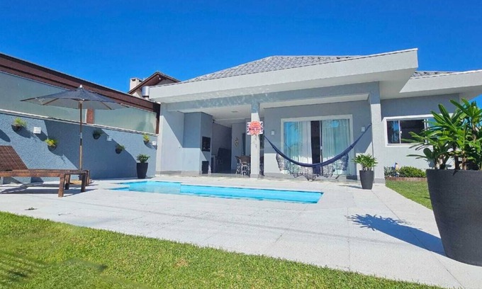 Canto Grande House | GREY HOUSE, your refuge in Canto Grande