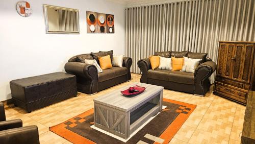 Bulawayo House | Grey Oak Holiday House