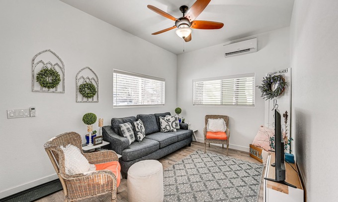 Munds Park House | Grill & Patio: Charming Cabin in Munds Park