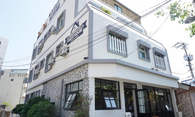 Wagol House | Grim Garden Guesthouse