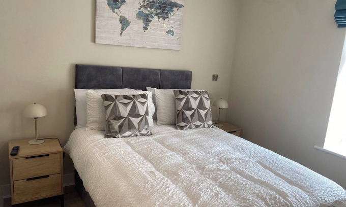Coventry Apartment | Ground Floor 3-Bed Walk to Earlsdon & City Centre