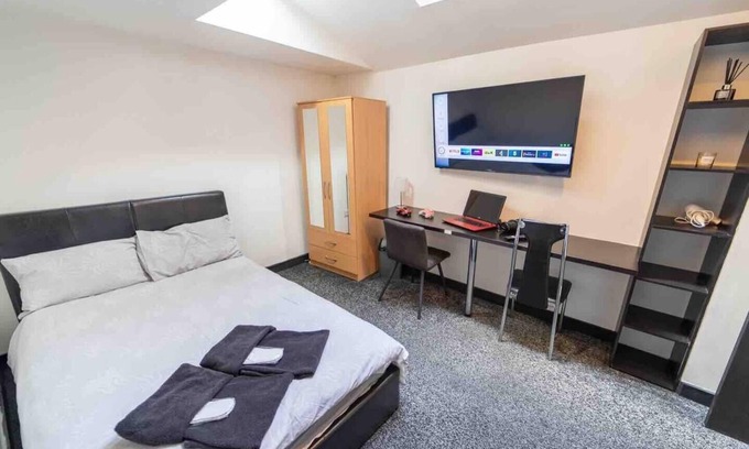 Selly Oak Apartment | Ground floor cosy studio!