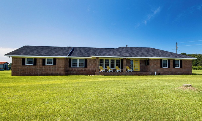 Albany House | Group-Friendly Home w/Game Room in Albany!