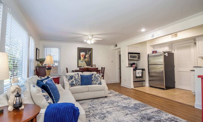 Oxford Condo | Grove View at Turnberry by Apex Short Term Stays