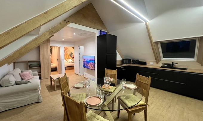 Plouagat Apartment | Guergonet, Cosy 2-bedroom accomodation