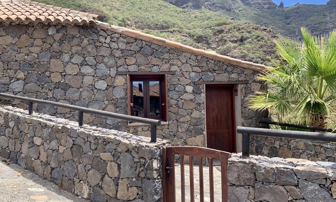 Lomo de Arico Cottage | Guergue House by VV Canary Ocean Homes