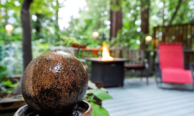 Guerneville Cottage | GuernevilleCottage~Relax & Reconnect In the Redwoods, FireTbl/HotTub/WiFi/Pup