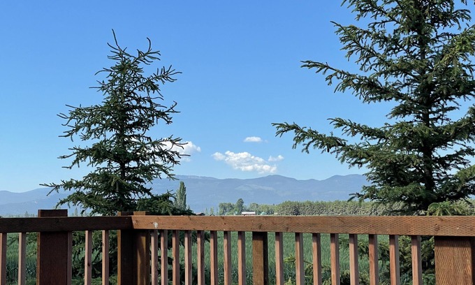 Kalispell Apartment | Guest House near Glacier with sunset views