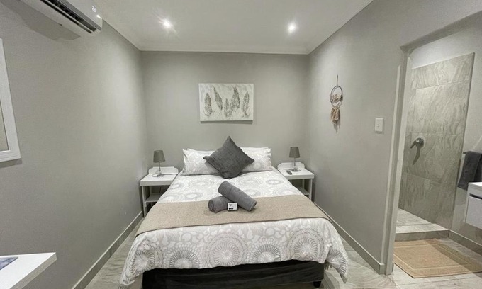 Ballito House | Guest house on Gillian Unit 4