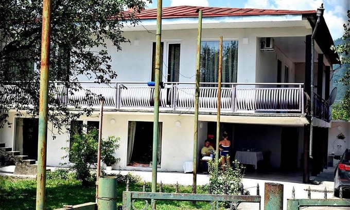 Salkhino House | guest house QEDI