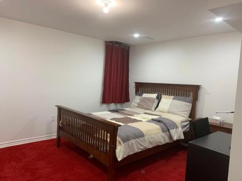 Churchill Meadows Apartment | Guest House Room No 01