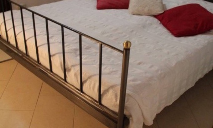 Murci House | Guest house with a large terrace right by the pool