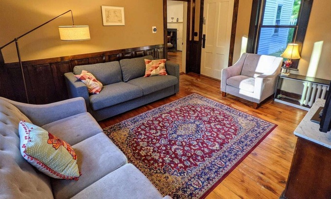 Middletown House | Guest pavilion in 1814 Historic Home in Middletown