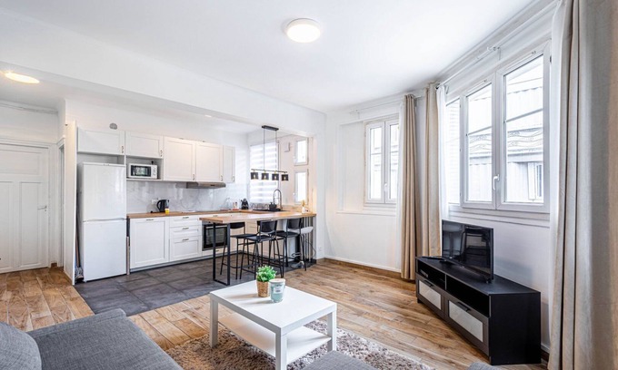 Asnieres-sur-Seine Apartment | GuestReady - Elegant Retreat near Paris for 4