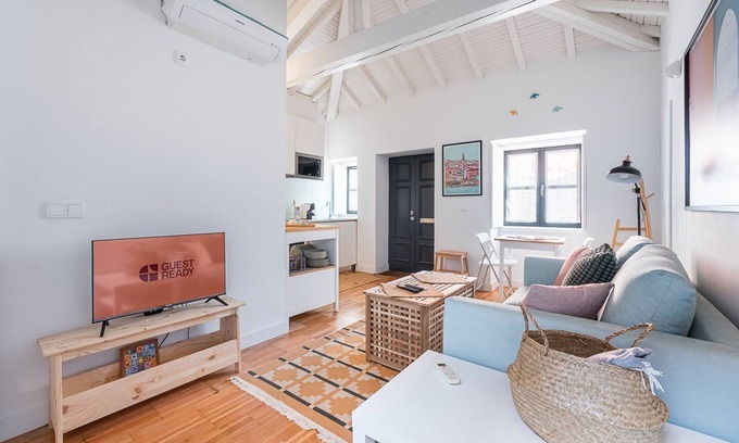 Aldoar Foz do Douro e Nevogilde House | GuestReady - Enchanting stay in Porto