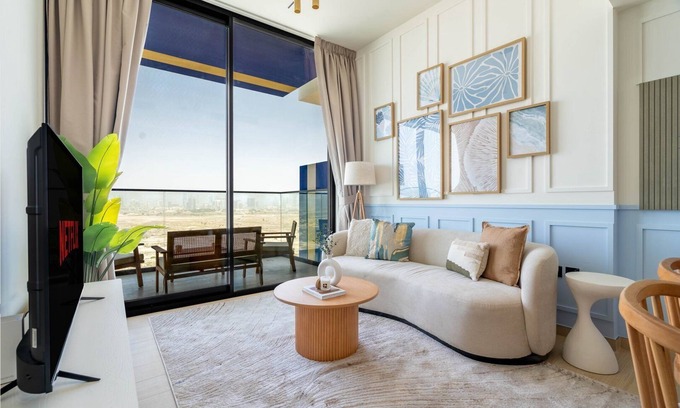 Jumeirah Village Circle Apartment | GuestReady - Glamorous stay at Binghatti Corner