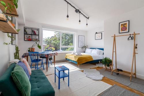 East Putney Apartment | GuestReady - Putney Cityscape Convenience