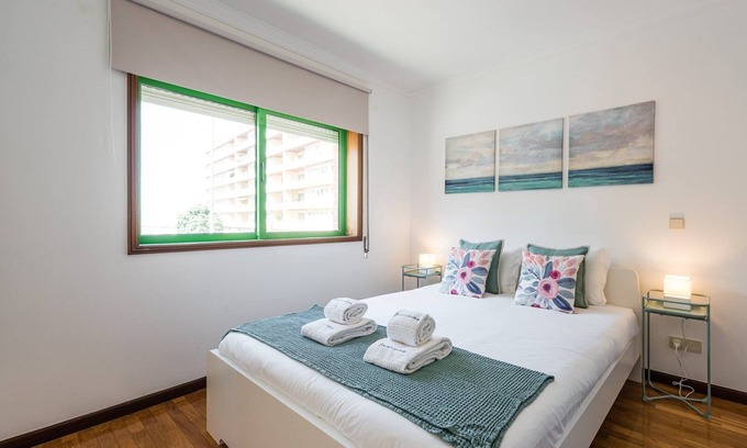 Leixões Apartment | GuestReady - Sea Breaking View