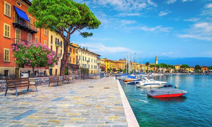 Toscolano Maderno Apartment | Gufo - Orange 100m Near Lake