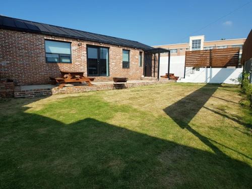 Hallim House | Guideok 1084