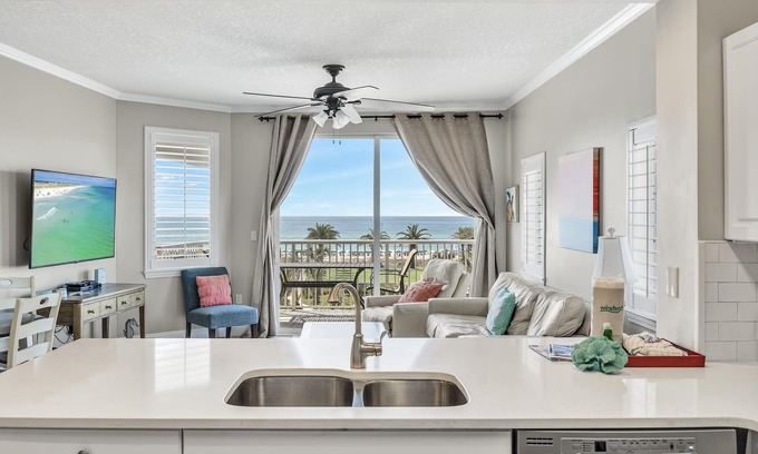 Fort Walton Beach Condo | Gulf 416-Newly renovated-2bed + bunk with VIEWS! SLEEPS 10!