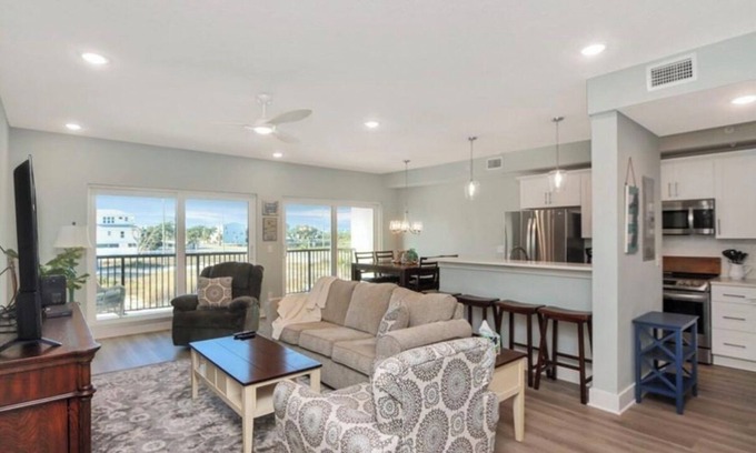 Mexico Beach Condo | Gulf Front 3 Bedroom Condo in Mexico Beach at The Vue