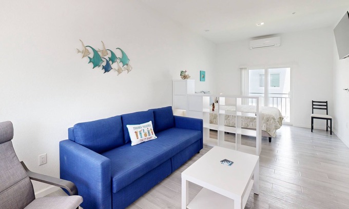 Marathon Condo | Gulfside condo with gorgeous ocean views, pool, WiFi, & close to attractions