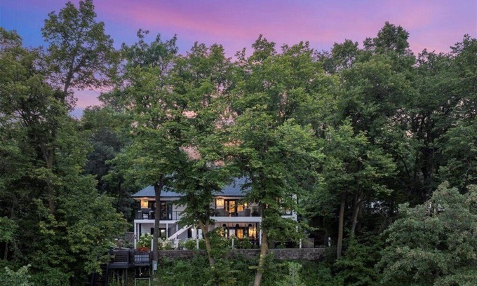 Nisswa Cabin | Gull Lake Luxury Home - Fireplace, Firepit, Grill