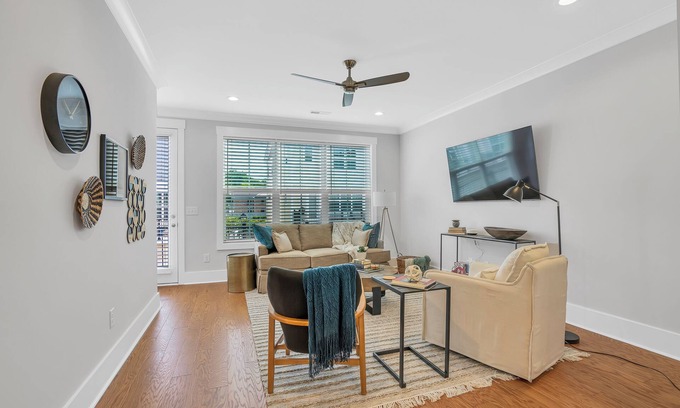 Greenville House | GVL Luxury Townhome -1 mile from downtown