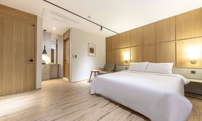 Chunghung Hotel | Gwangju Hotel Seven Bricks