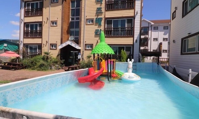 Gyeongju Condo | Gyeongju Raspberry Pension