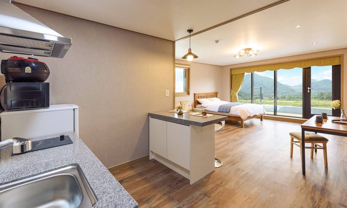 Gangneung House | Gyeongpoen Pension