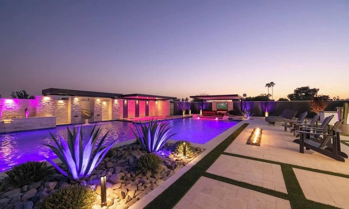 North Scottsdale House | HÓZHÓ Thunderbird | Pool | Pickleball | Slide