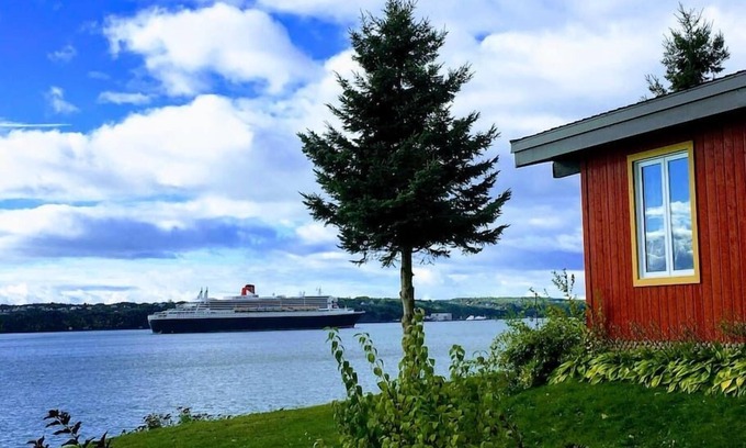 Saint-Joseph-de-la-Rive Ski Chalet | Hôtel à la maison - Cap à L'Île, vue, fleuve et spa