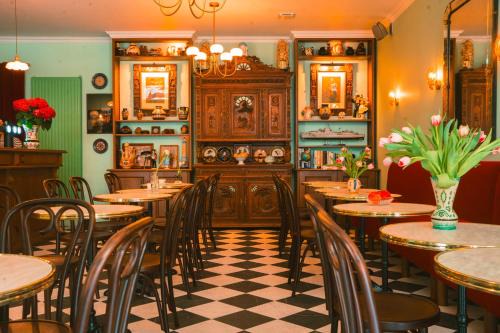 Intra Muros Hotel | Hôtel Le Croiseur Ginette - Entièrement rénové